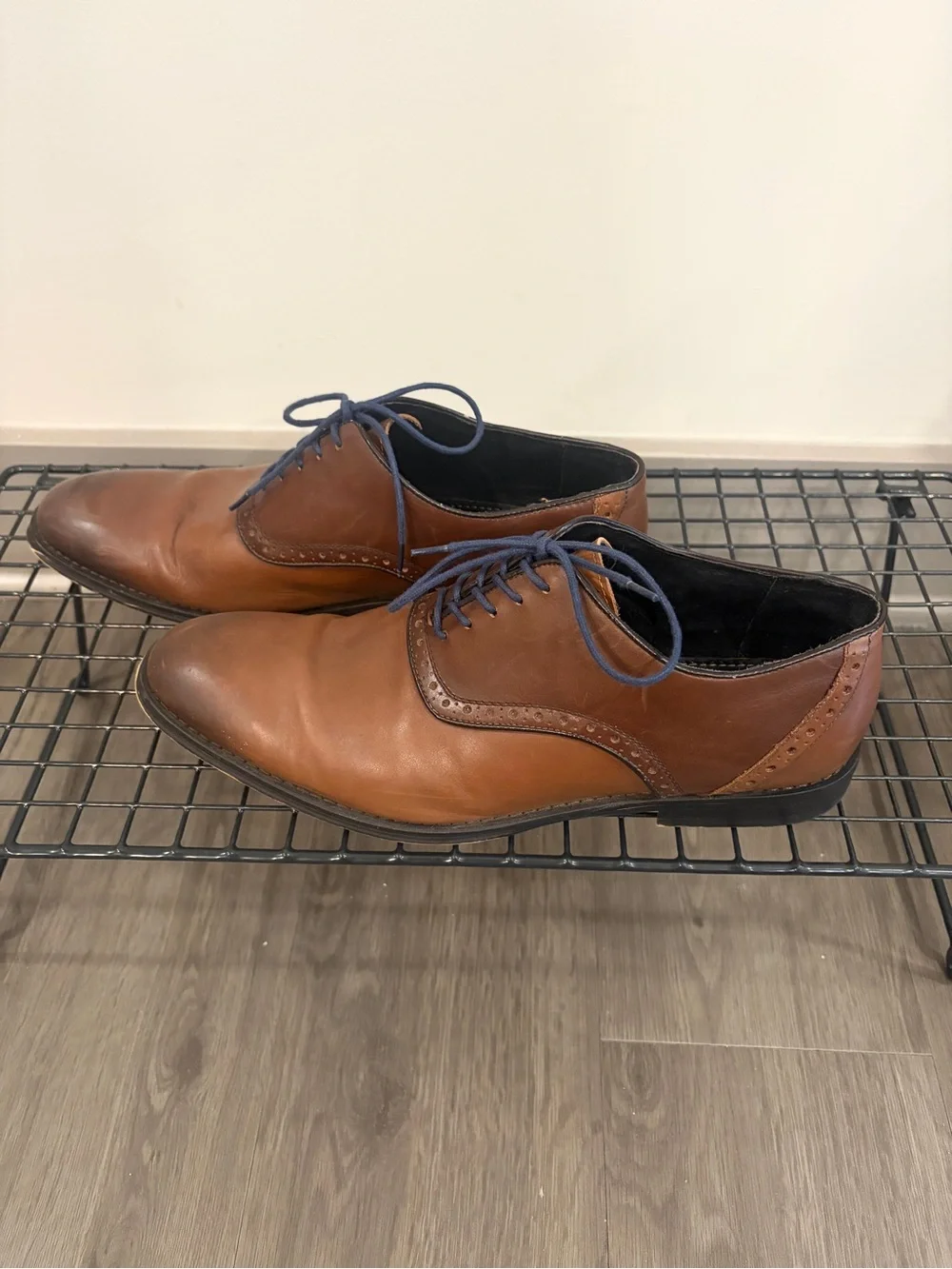Aston Grey brown leather oxford dress shoes featuring blue laces - Drake